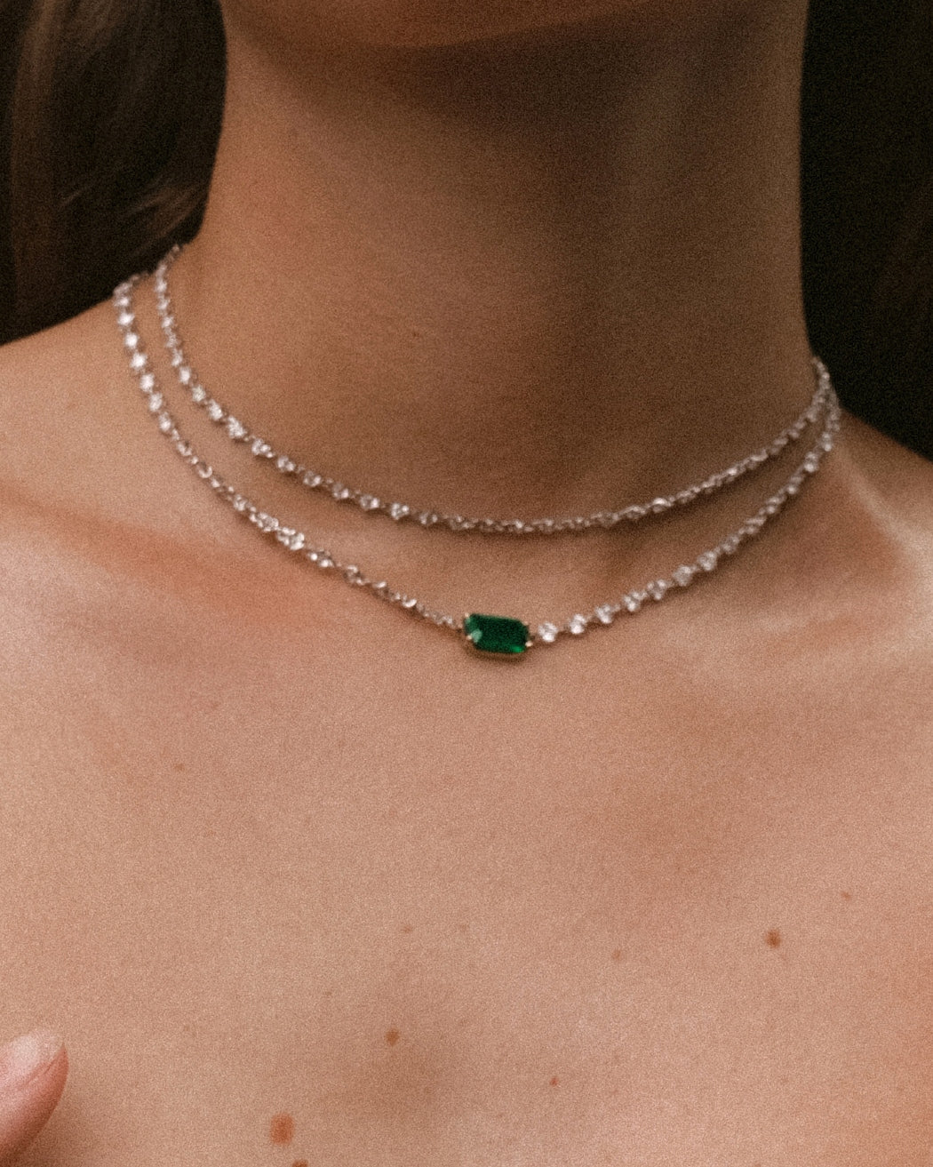 EL19 Necklace with diamonds and emerald