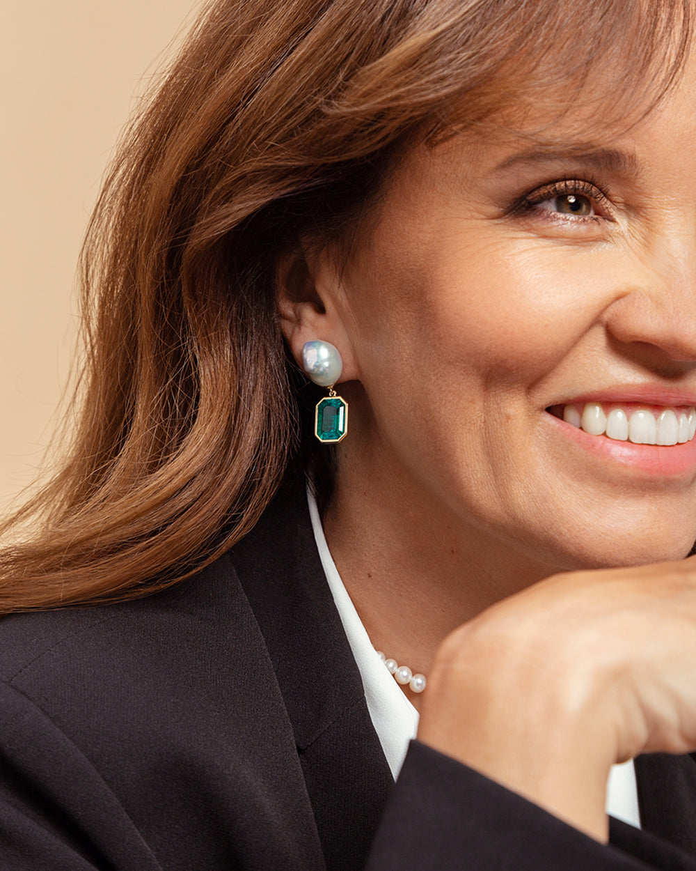 SM42 Earrings Noble with baroque pearls and emeralds