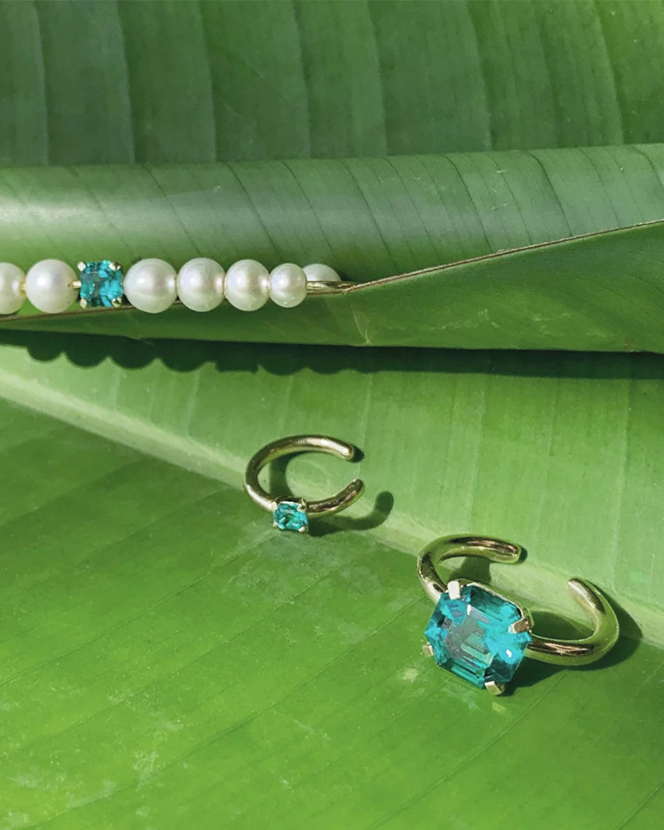 TR08 Cuff with pearls and emerald